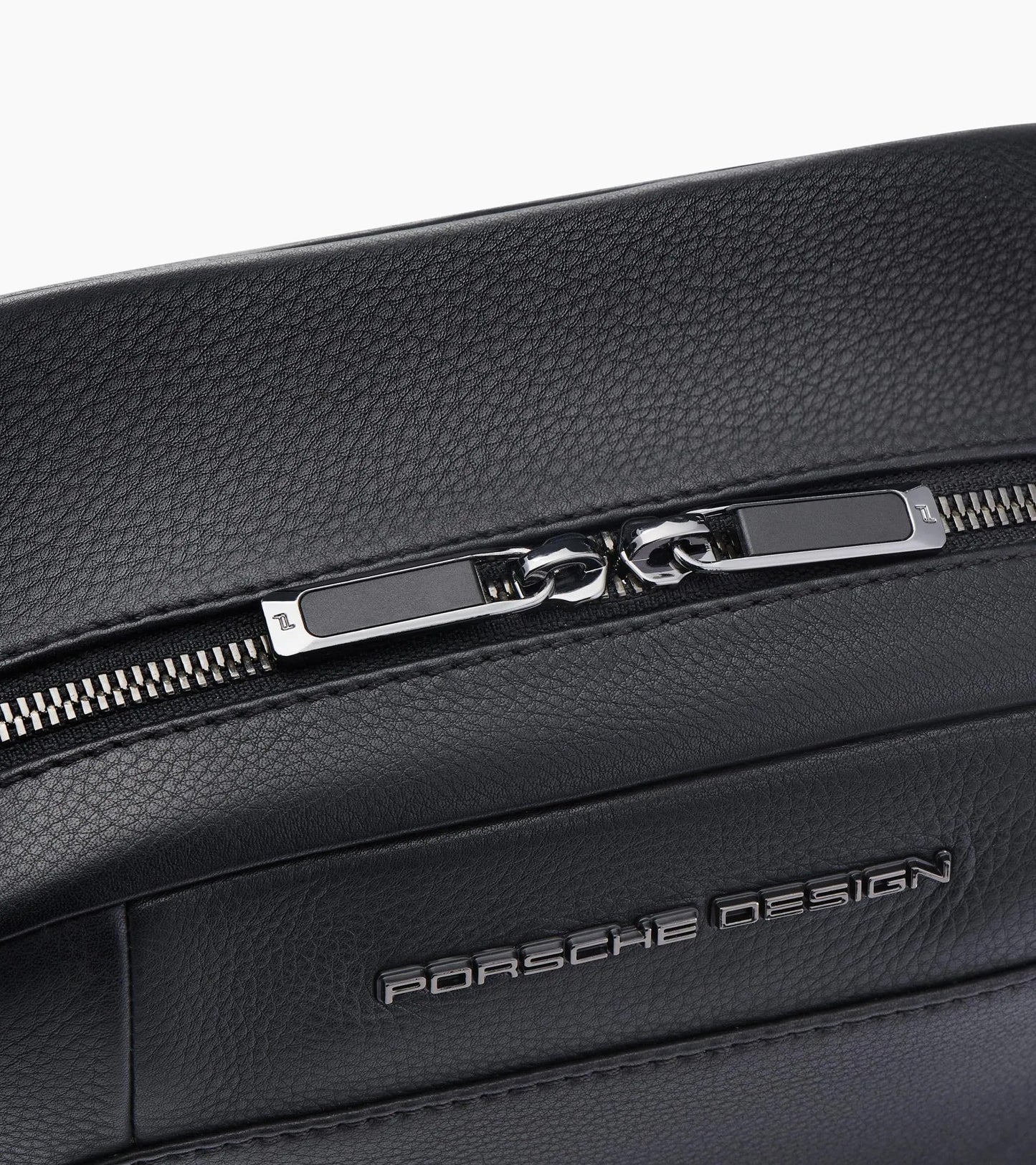 Roadster Leather Washbag M